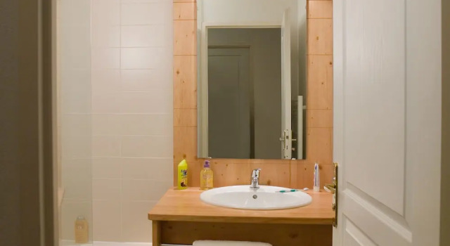 Апартаменты с 2 комнатами с балконом Madame Vacances - Residence Les Balcons des Airelles