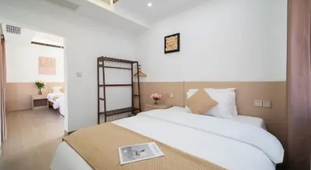 Люкс Deluxe Mangshi Yunyu Dream Homestay (Dai Ethnic Ancient Town Scenic Area)