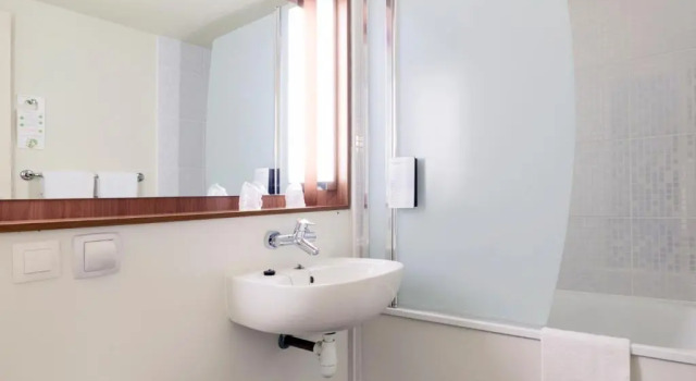 Трёхместный номер Standard Campanile NATURE - Bordeaux Sud Gradignan Talence