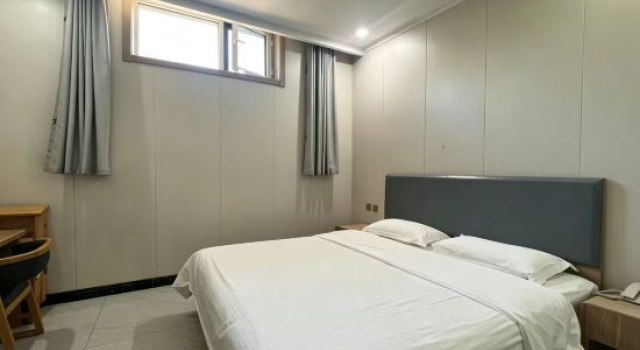 Двухместный номер Standard Yijia Business Hotel