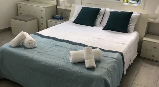Freshly Refurbished Apartment in Paralimni, Cyprus, Забронировать Апартаменты/квартира Апартаменты Паралимни, Апартаменты/квартира