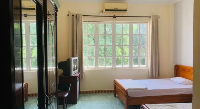 Четырёхместный номер Standard Hoang Yen Hotel