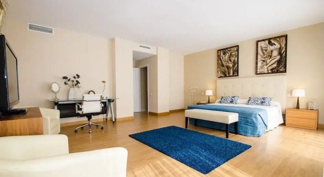 Villa Seafront VII, Забронировать Вилла Коттеджи Марбелья, рядом с Playas del Duque, Коттедж