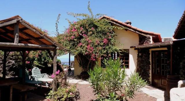 Коттедж с 2 комнатами Finca El Lance
