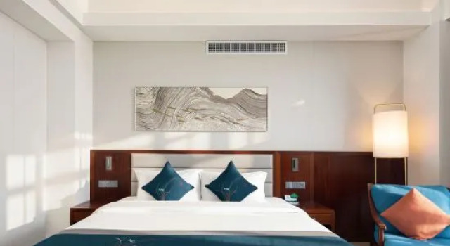 Люкс QiongHai  JiaLan Wellness Seaview Hotel