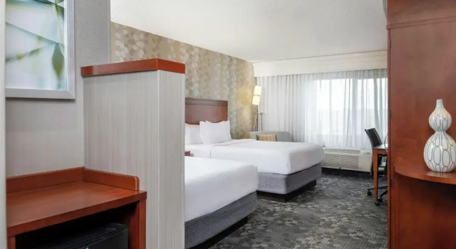 Четырёхместный номер Standard Courtyard By Marriott Sioux Falls