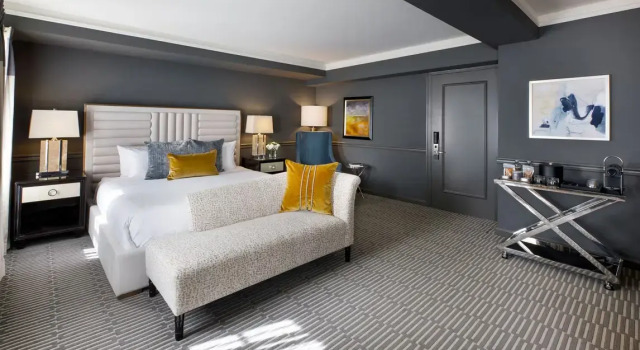 Номер Executive Ambassador Hotel Tulsa, Autograph Collection