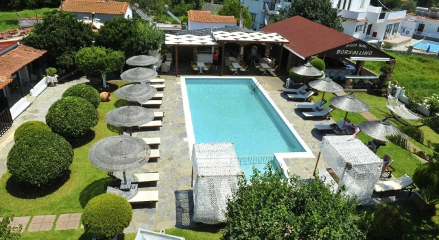 Yalis Studios