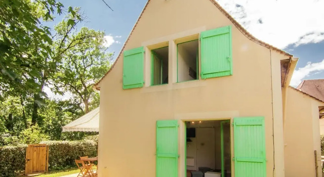 Peaceful Holiday Home in Carsac-aillac With Swimming Pool, Prenota Hotel Hotel a Aquitania con piscina, Piscina