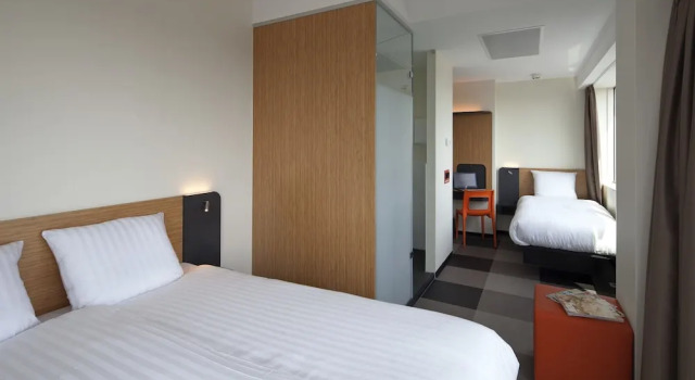 Трёхместный семейный номер Standard easyHotel The Hague Scheveningen Beach