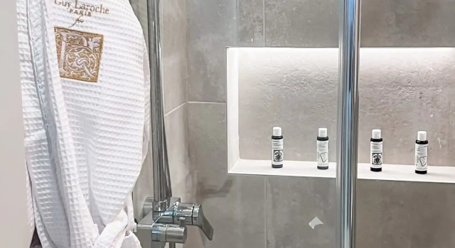 Студия Standard Royalty Suites Psyrri