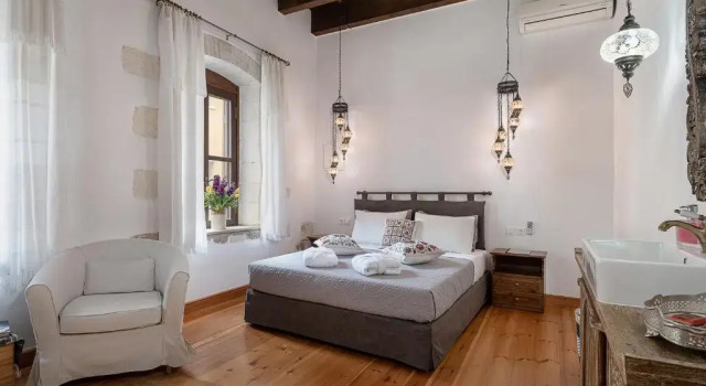 Двухместный люкс Deluxe Venetian Palace Chania