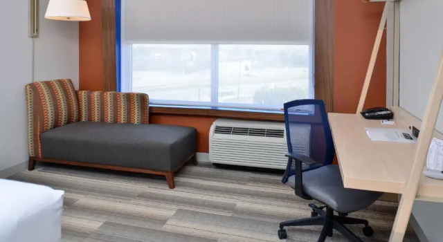 Номер Standard Holiday Inn Express & Suites Brighton South - US 23 by IHG