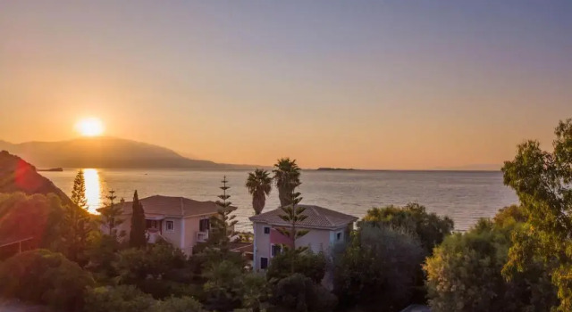 Коттедж с 3 комнатами Kounopetra Beach Luxury Villas