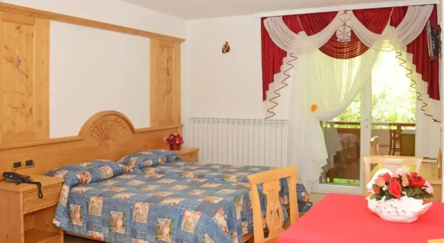 Семейный номер Standard Hotel La Roccia