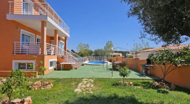Villa Segovia