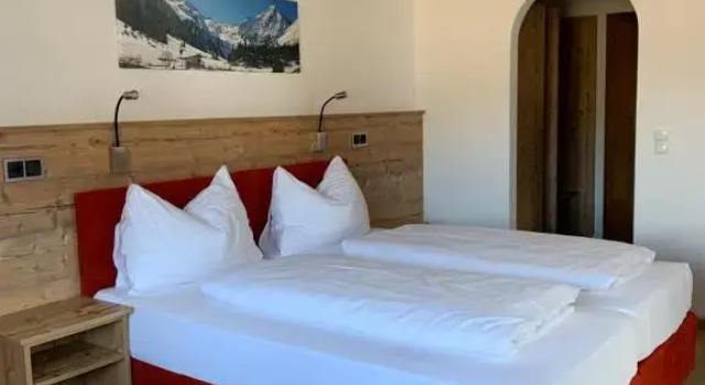 Трёхместный номер Standard с балконом Hotel Garni Schieferle