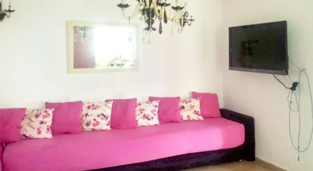 Apartment With one Bedroom in Tamaris, With Wonderful sea View, Pool A, Boek Appartement Hotels in Doukkala-Abda met parkeren, Parkeren