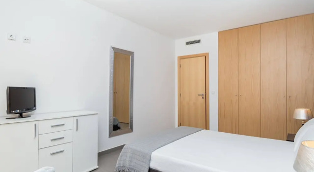 04 in Portim o With 1 Bedrooms and 1 Bathrooms