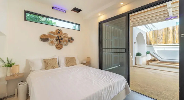Stylish Rooftop Pool Villa Sea View V211