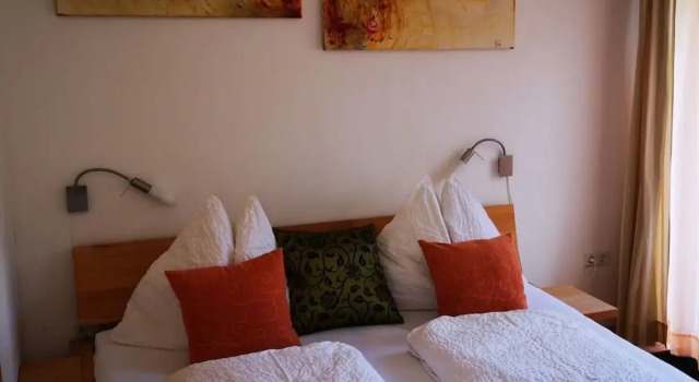 Holiday Home Anna Comfortable Vacation Home, Rezerwuj Apartament Hotele w Karyntia z parkingiem, Parking