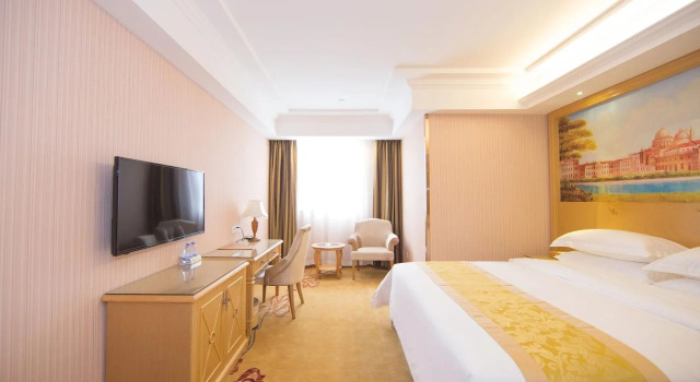 Vienna Hotel Guangzhou Panyu Changlong Jinjiang Avenue, Забронировать Отель Отели Guangzhou Area 3 звезды, 3*