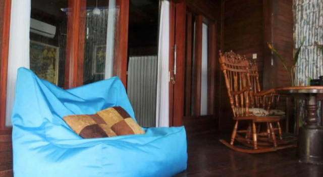 Ketut Losmen Bungalows Lembongan, Забронировать Отель Отели Лембонган с парковкой, рядом с Пляж Нуса Лембонган, Парковка