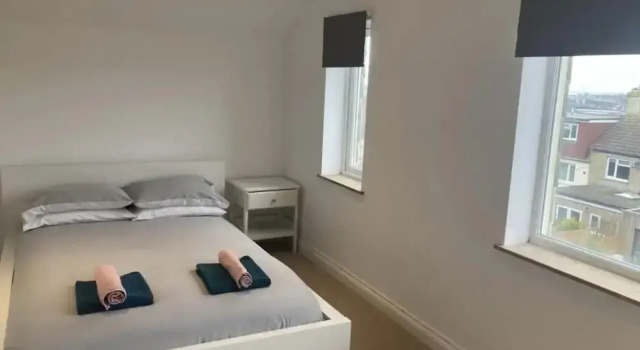 Lovely 5-bed House in Brighton, Забронировать Отель Отели Исторического графства Суссекса с парковкой, Парковка