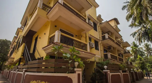 OYO 12834 Home 3BHK Calangute Beach, Prenota Hotel Hotel a Goa con piscina, Piscina