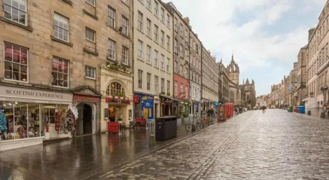 4 New Assembly Close - Royal Mile, Забронировать Отель Эдинбург Midlothian, рядом с Национальный музей Шотландии