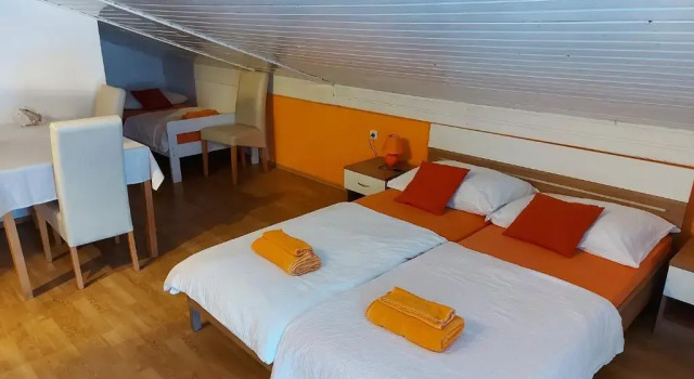 Студия с балконом и с видом на море Apartments Kivi
