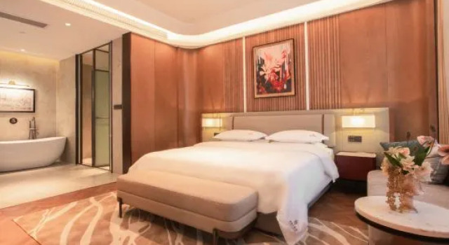 Люкс Executive Karamay Jinghui Grand Hotel (Juran Home University Town Branch)