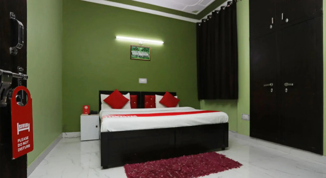 OYO 28604 Akki Residency, Забронировать Отель Нойда штат Уттар-Прадеш