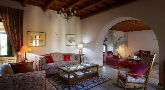 Castello Villa Daphnes - Private Pool & Whirlpool
