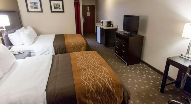 Четырёхместный номер Standard Comfort Inn Pittsburgh Crafton