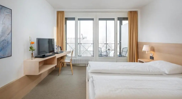 Двухместный номер Standard Newstar Hotel