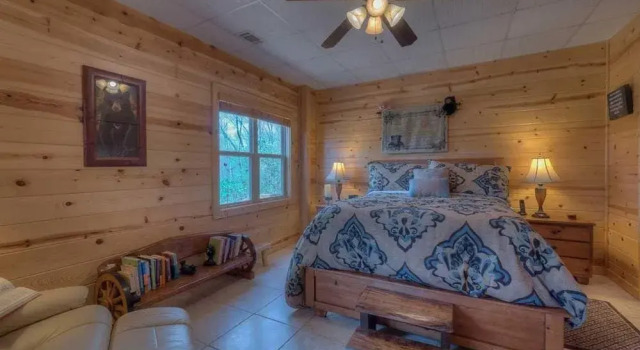 Misty Mountain Overlook by Escape to Blue Ridge, Buchen Sie Ferienhaus Dial USA