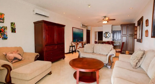 Exquisitely decorated 5th-floor aerie with views of two bays in Flamingo, Buchen Sie Hotel Flamingo Guanacaste