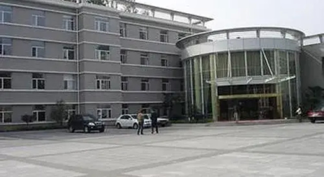 Dongbaqu Hotel, Забронировать Отель Отели Нанкина 3 звезды, рядом с Нанкинский институт аэронавтики и астронавтики, 3*