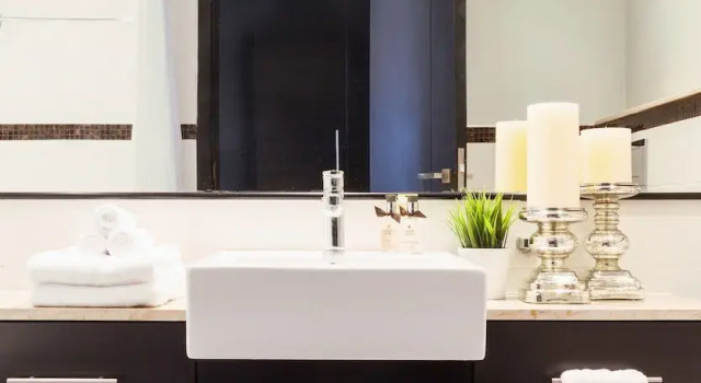 Nasma Luxury Stays - Skyview Tower, Забронировать Отель Дубай-Марина , рядом с Международный яхт-клуб Дубая