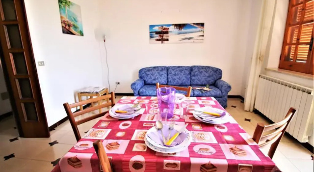 Holidaycasa Leone - Con Posto Auto a 200mt Dal Mare, Забронировать Отель Отели Лацио с бассейном, Бассейн