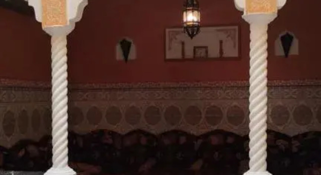 Riad Alaoui 134 with swimming pool and free parking, Забронировать Отель Отели Марракеш-Тенсифт-Эль-Хауз с парковкой, Парковка