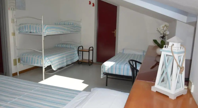 Четырёхместный семейный номер Standard Hotel Morotti