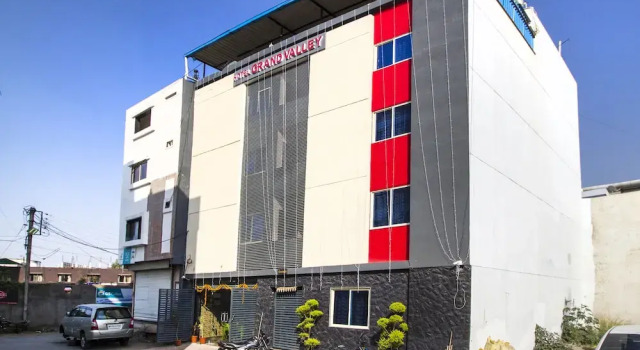 FabHotel Grand Valley