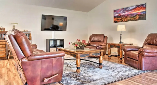 Montrose Townhome 13 Mi to Black Canyon Natl Park, Забронировать Отель Монтроуз Black Canyon of the Gunnison National Park