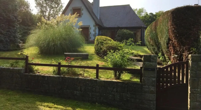 House With 3 Bedrooms in Miniac-morvan, With Furnished Garden and Wifi - 17 km From the Beach, Rezerwuj Hotel  