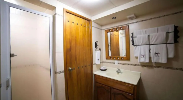 Четырёхместный номер Economy Hotel Hacienda del Sol