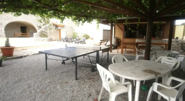 Vintage Holiday Home in Lanas With Swimming Pool, Réserver Hôtel Lanas Ardèche