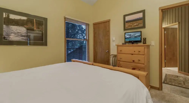 Ski House 255, Забронировать Отель Отели Бенд с бассейном, рядом с Oregon Trail of Dreams, Бассейн