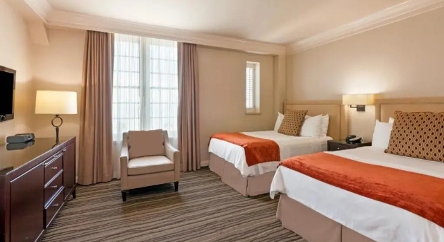 Четырёхместный номер Standard с видом на город Grand Galvez Resort, Autograph Collection